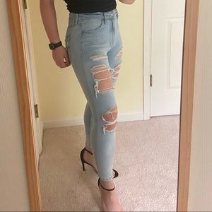 American Eagle Distressed Hi-Rise Jegging